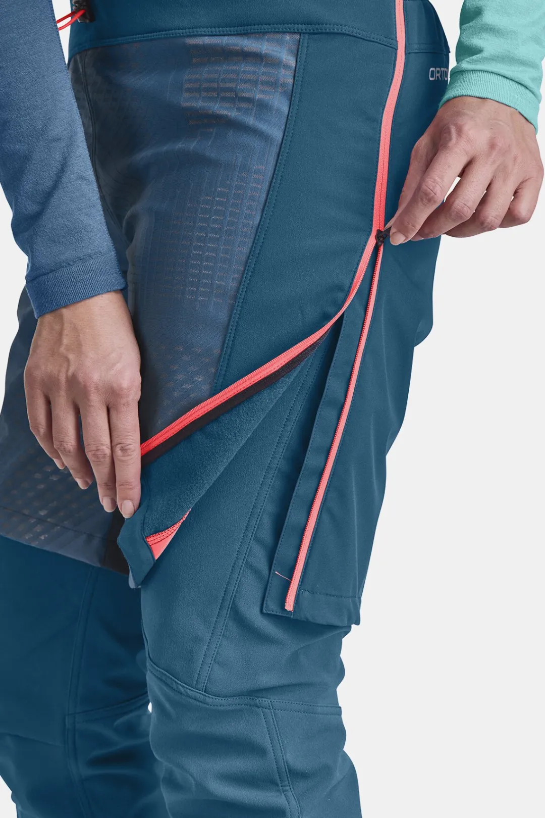 Discount ORTOVOX COL BECCHEI WB SHORTS W blackraven