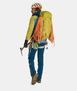 Shop ORTOVOX PEAK LIGHT 32 blackraven