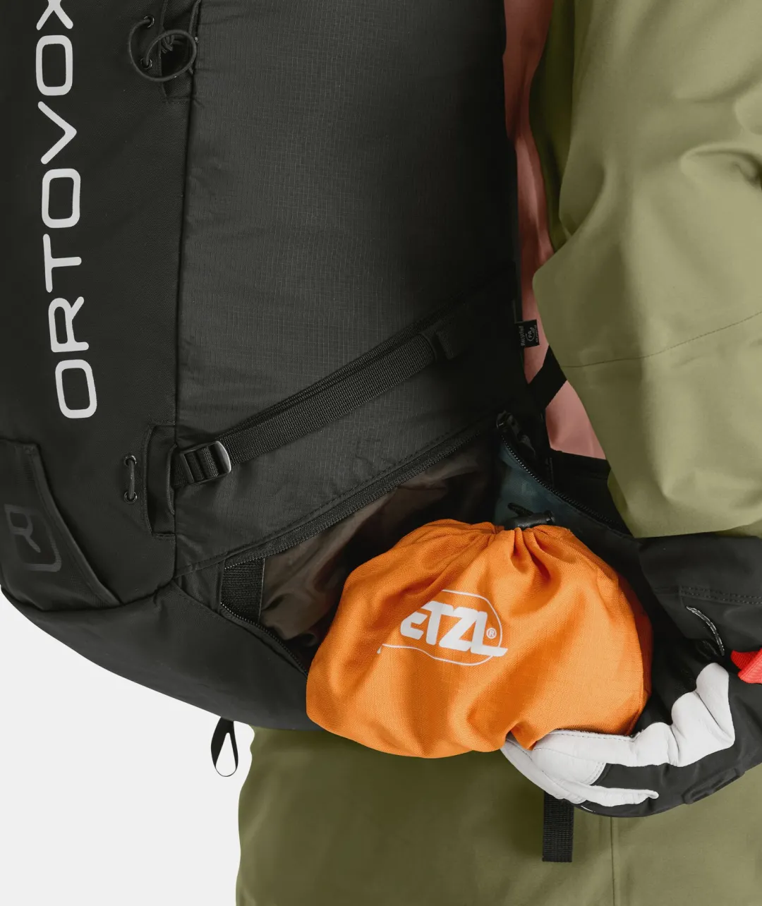 Outlet ORTOVOX RAVINE 32 S blackraven